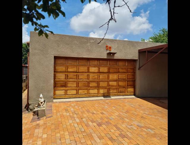 4 BEDROOM HOUSE FOR SALE IN PRIMROSE